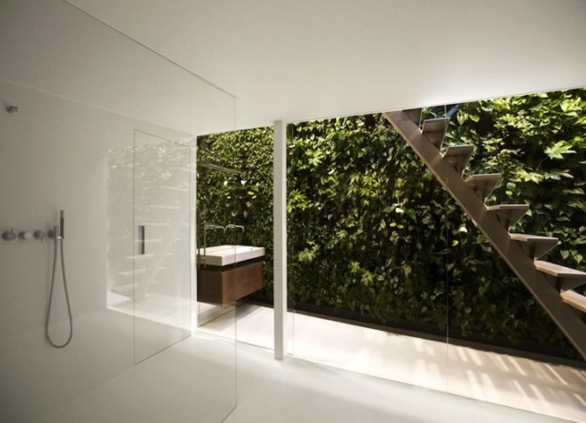 green wall, vertical garden, Japanese, i29, Home 06, Amsterdam, green design, sustainable design, eco-design, minimalist design, whitewashed interior