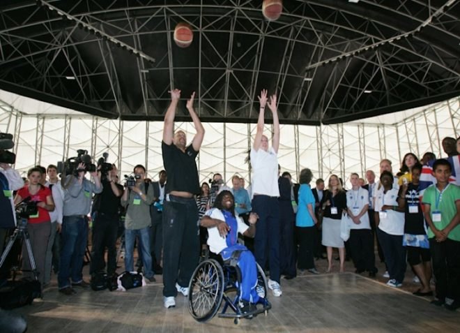 2011 London Olympic Games, Zaha Hadid, Sinclair Knight Merz, Wilkinson Eyre, KSS, basketball arena, recyclable design, steel, white-clad stadium, sustainable development, eco-design, sustainable design, sustainable stadia, temporary architecture