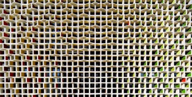 ceramic sunscreen building, mestura architectes, barcelona primary school, martinet primary school, barcelona building, primary school objectives, building design, durable construction