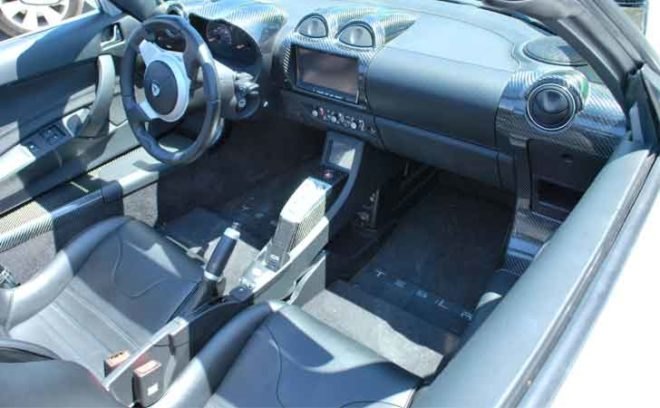 Tesla Roadster, test drive, EV, electric vehicle, electric car, electric sports car, Laura K. Cowan, Silicon Valley, Tesla, Tesla headquarters, Tesla Palo Alto, green automotive design, alternative transportation, green transportation, Tesla EV, Tesla Roadster Sport, Tesla plug-in EV