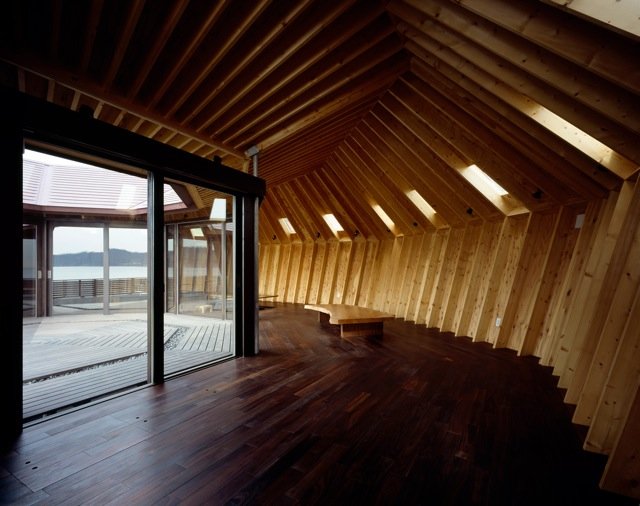 Daylighting, green design, sustainable design, eco-design, Takeshi Hirobe, Seaside home, shell house, rainwater runoff, Chiba Minamiboso, Japan, rainwater runoff, rosewood, sustainable materials
