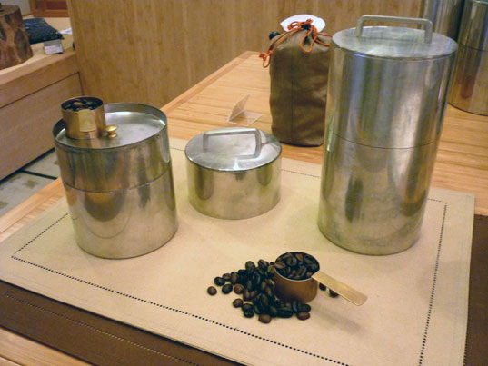Takahiro Yagi, japan design, traditional crafts, tea caddies, sustainable design, green design, japanese crafts
