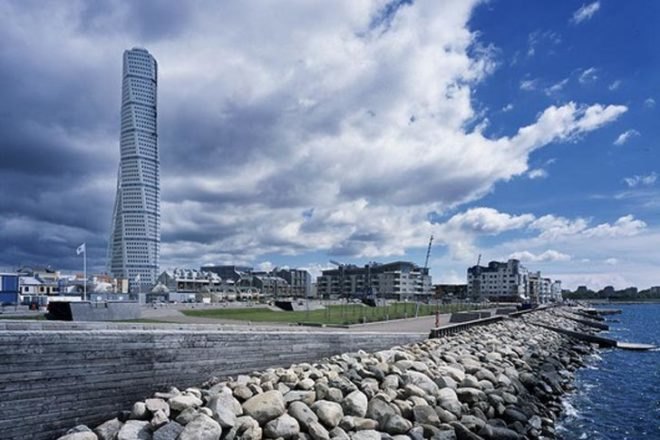 Zero energy,Sustainable Building,Renewable Energy,Recycling / Compost,Green Resources,Green Real Estate,biomimicry,Architecture,santiago calatrava,spanish design,malmo,sweden,energy efficient,biogas,renewable energy,"sustainable skyscraper",twisted building
