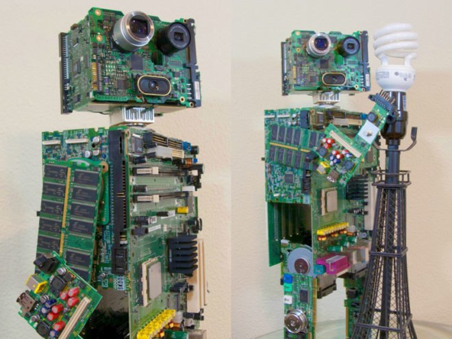 circuit board robot, computer robot, computer parts, use for old computer parts, computer recycling, technology recycling, cell phone recycling, circuit board recycling, computer art, technology art, green art, sustainable art, eco art, recycled art