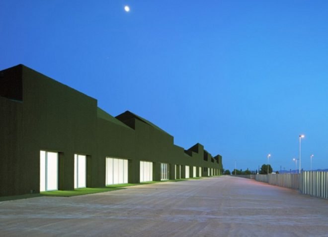 green roof, green wall, Spain, Huma Arquitectura, Roldan public School and Primary (CEIP), green design, sustainable design, minimalist design, eco-design, industrial chic,