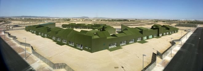 green roof, green wall, Spain, Huma Arquitectura, Roldan public School and Primary (CEIP), green design, sustainable design, minimalist design, eco-design, industrial chic,