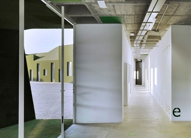 green roof, green wall, Spain, Huma Arquitectura, Roldan public School and Primary (CEIP), green design, sustainable design, minimalist design, eco-design, industrial chic,