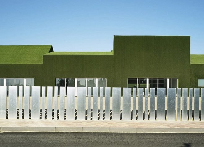 green roof, green wall, Spain, Huma Arquitectura, Roldan public School and Primary (CEIP), green design, sustainable design, minimalist design, eco-design, industrial chic,