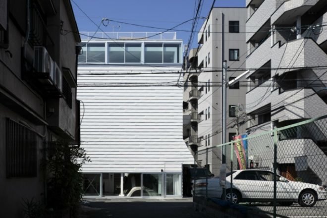 Ground and Above Roof House, SPACESPACE, bunker bathroom, osaka, japan, eco residence, solar passive design