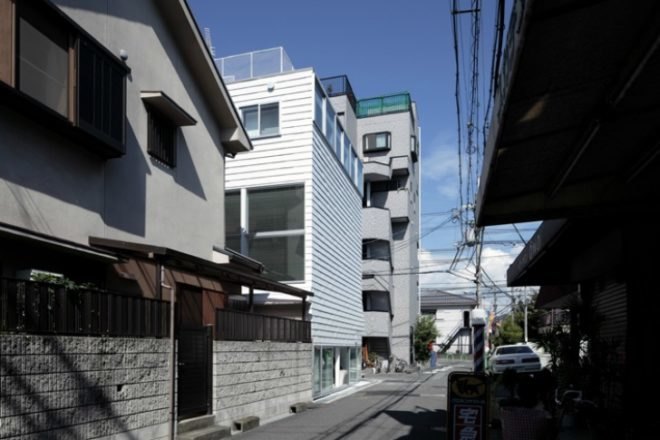 Ground and Above Roof House, SPACESPACE, bunker bathroom, osaka, japan, eco residence, solar passive design