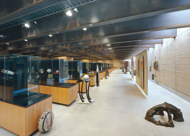 green museum design, green private museum,glass slab wall, Jones Studio inc, eco museum, green building, Arizona green building, rammed earth building, rammed earth museum, rammed earth construction, movable window screen,