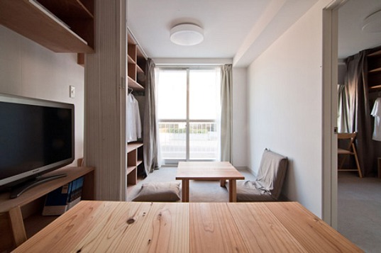 disaster relief, humanitarian design, shipping containers, shigeru ban architects, Japan, green design, eco-design, sustainable design, reclaimed materials, recycled materials,