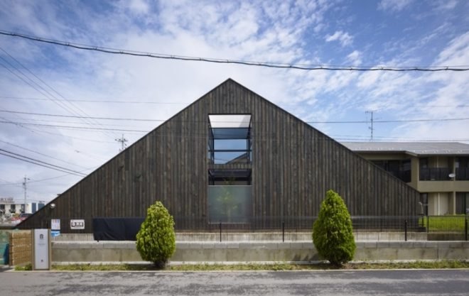 Katsutoshi Sasaki, eco house, house courtyard, green building, Japanese green building, Japan eco house, natural cooling,site appropriate design, Small Japanese house,