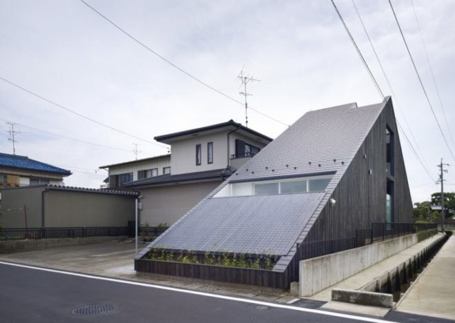 Katsutoshi Sasaki, eco house, house courtyard, green building, Japanese green building, Japan eco house, natural cooling,site appropriate design, Small Japanese house,