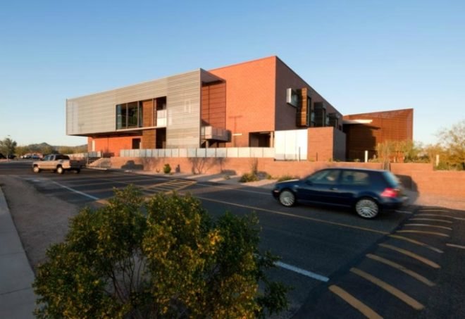 Red Mountain Campus Mesa Community College, SmithGroup, Saguaro Building, desert architecture, living laboratory, shade screen