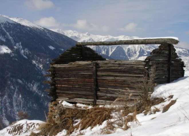 Personeni Raffaele Schärer Architects, livestock shelter, solar power, low carbon footprint, locally acquired materials, sustainable development, green design, sustainable design, switzerland, Herens district, eco-design