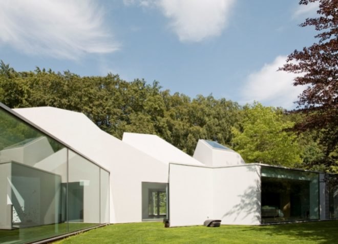 natural lighting, solar heating, underfloor heating, natural ventilation, passive design, green design, sustainable design, LED lighting, green lighting, bamboo floors, Dick van Gameren Architecten, The Netherlands, Villa 4.0, skylights, Hilversum