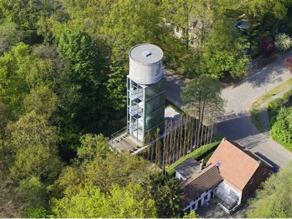 Woning Moereels, jo crepain, water tower apartment, green renovation, adaptive reuse, water tower house