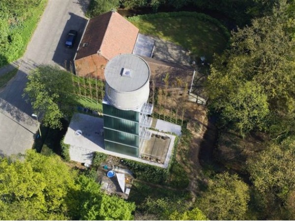 Woning Moereels, jo crepain, water tower apartment, green renovation, adaptive reuse, water tower house