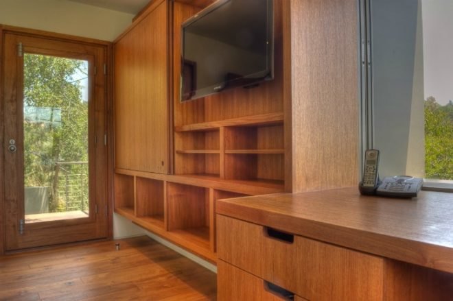 Writer's Studio, Bertram Architects, Green oak writer's studio, los angeles, small space living, home office, studio