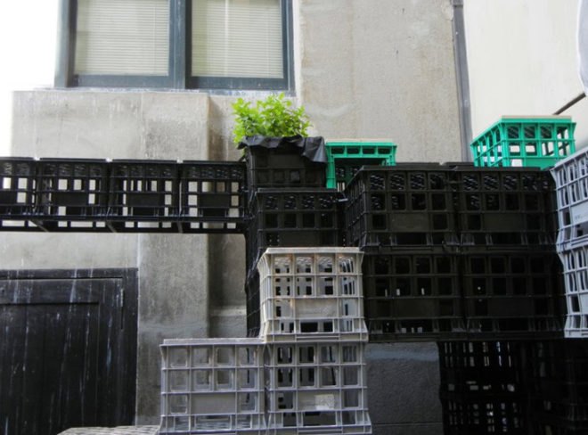cityleaks, city leaks, urban playground, temporary pavilion,eco architecture, play mo, playmobile, green design, urban design, playmobil, eco design, milk crates, recycled crates, crate architecture, sustainable design