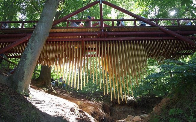 green design, eco design, sustainable design, Mark Dixon, Denmark, Sculpture By The Sea, Kinetic Sculpture, outdoor sculpture park, wind chime, giant wind chime