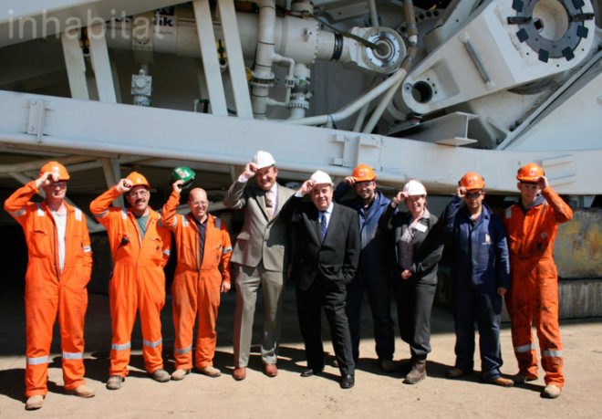 Oyster 800, wave energy generator, Aquamarine Power, Bifab, Oyster, Wave Power, Alex Salmond, Scotland, Hydro Electrics, renewable energy, sustainable design, green design, wave energy generation