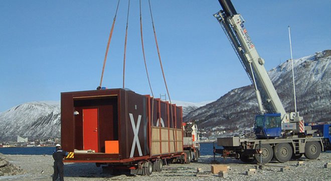 green design, eco design, sustainable design, 70 N Arkitektur AS, XBO Mobile Structure, Cargotecture, shipping container, modular unit, sobile home, PARASITE exhibition, temporary shelter, green roof