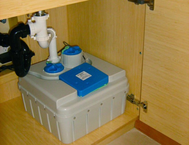 AQUS by Sloan, AQUS grey water, grey water reclimation, clean water, home grey water , legal grey water, illegel grey water, reclaiming domestic water, water reuse, green water, eco watre, water saving device, grey water for toilet, grey water use, Sloan water saving, Sloan Valve Company Aqus, home grey water, grey water system, how to use grey water, water reclimation for the home, water bill, environmental water technology,
