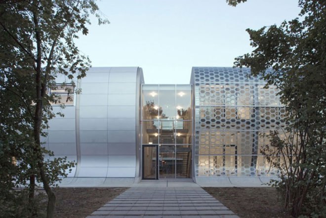 green design, eco design, sustainable design, ACRA-Regler, Anin Jeromin Fitidilis, double skinned building, geothermic power, sun screen, natural lighting, solar gain