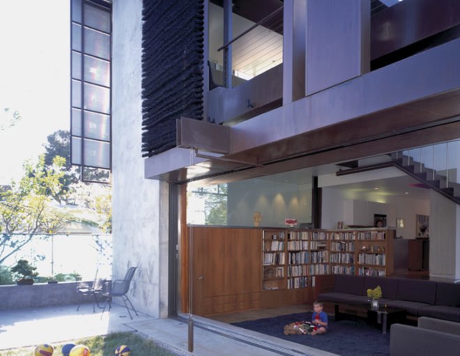 green design, eco design, sustainable design, Brooks Scarpa, Solar Umbrella, Venice Beach, Paul Rudolph, Umbrella House, recycled materials, solar canopy, soalr power, energy neutral, glass wall