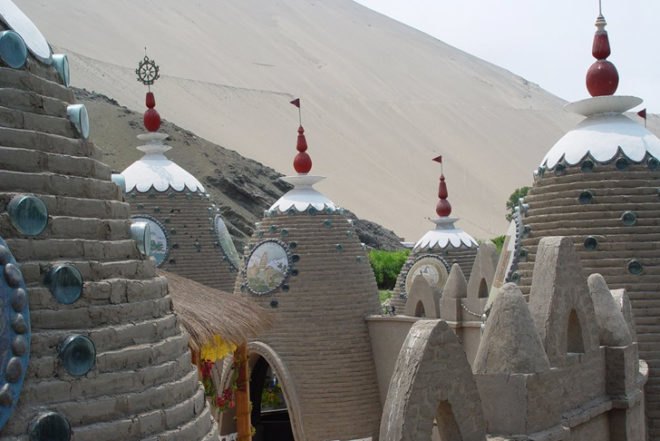 Sustainable Food,Sustainable Materials,Solar Power,Recycling / Compost,Green Resources,Green Materials,Green Holidays,Eco Tourism,Eco Travel,Art,Architecture,mud houses,peru,lima,pacific ocean,yoga,reiki,biodegradable materials,bamboo,organic vegetables,vegetarian food,healthy living,sand dunes