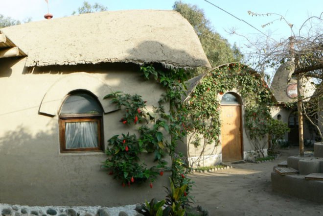 Sustainable Food,Sustainable Materials,Solar Power,Recycling / Compost,Green Resources,Green Materials,Green Holidays,Eco Tourism,Eco Travel,Art,Architecture,mud houses,peru,lima,pacific ocean,yoga,reiki,biodegradable materials,bamboo,organic vegetables,vegetarian food,healthy living,sand dunes