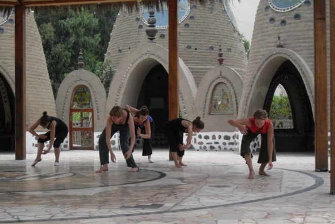 Sustainable Food,Sustainable Materials,Solar Power,Recycling / Compost,Green Resources,Green Materials,Green Holidays,Eco Tourism,Eco Travel,Art,Architecture,mud houses,peru,lima,pacific ocean,yoga,reiki,biodegradable materials,bamboo,organic vegetables,vegetarian food,healthy living,sand dunes