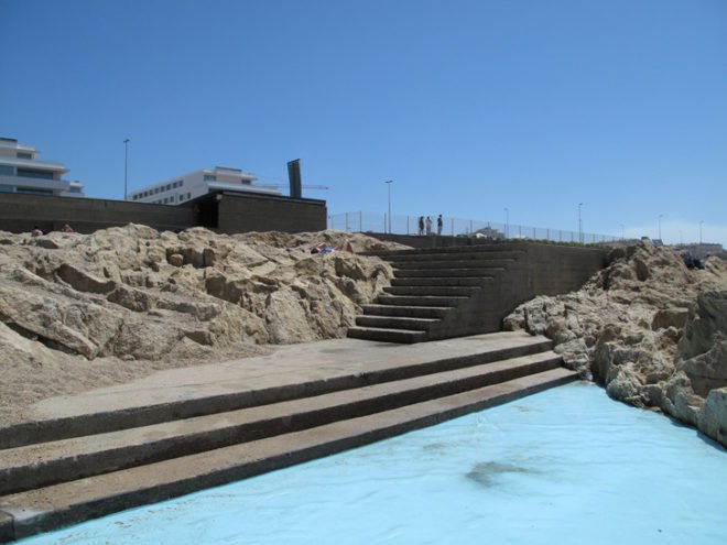 seaside pool, public pool design, green pool design, environmental pool, kids pool, natural pool sit,portugal green building, classic green building, eco pool, eco pool design, natural pool, site specific design,