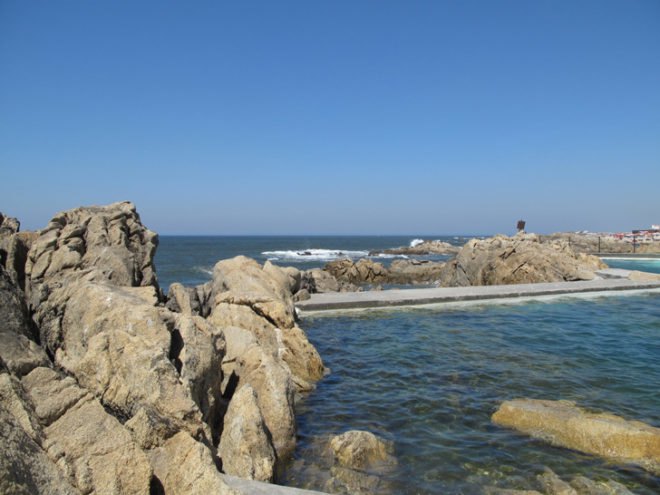 seaside pool, public pool design, green pool design, environmental pool, kids pool, natural pool sit,portugal green building, classic green building, eco pool, eco pool design, natural pool, site specific design,