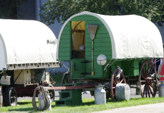 sheep wagon, mobile home, mobile house, pop up trailer, trailer, green trailer, sustainable trailer, sustainable mobile home, eco mobile home, traditional mobile home, green sheep wagon, unique living spaces, interesting living spaces, mobile living spaces