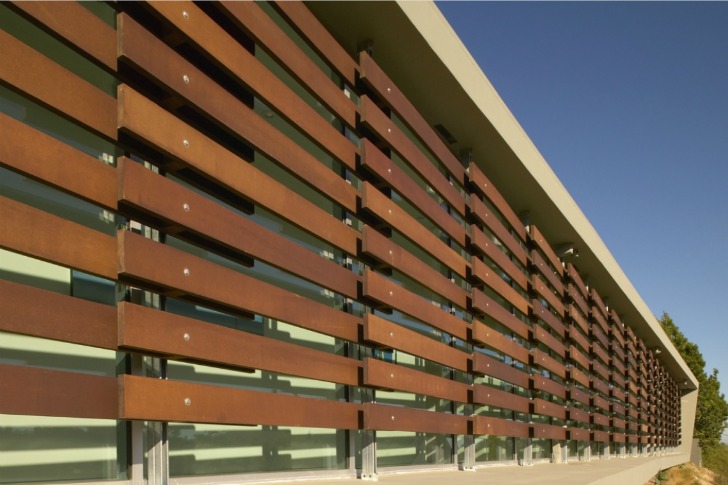 Skyline Residence, Belzberg Architects, local materials, hollywood hills, solar passive design, shade screen, natural ventilation