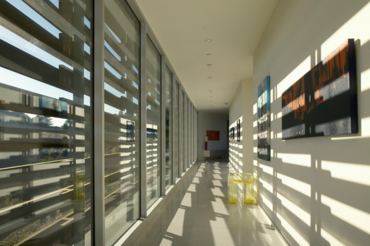 Skyline Residence, Belzberg Architects, local materials, hollywood hills, solar passive design, shade screen, natural ventilation