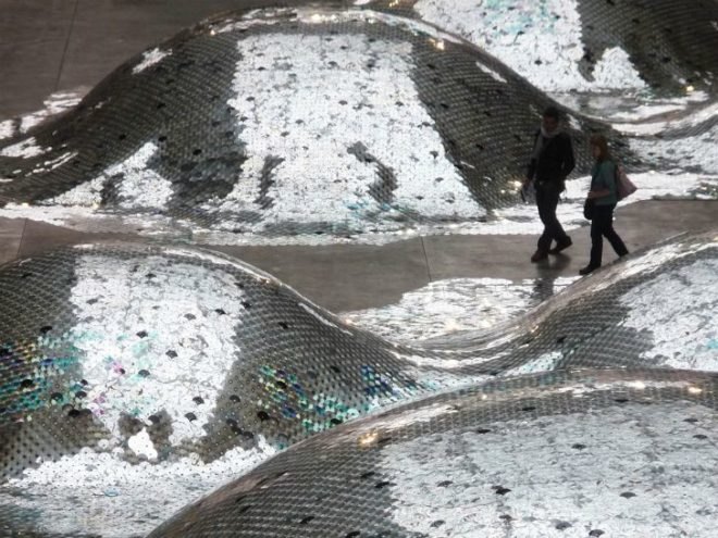WasteLandscape, Elise Morin, Clémence Eliard, CDs, art, eco art, paris, discarded CDs