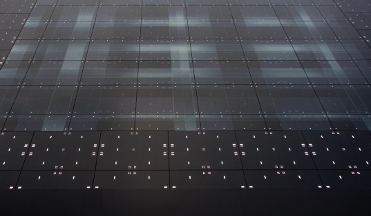 red dot awards, 3delux design, zeilgalerie redesign, frankfurt gallery design, shopping mall frankfurt, remodel design germany, LED design facade