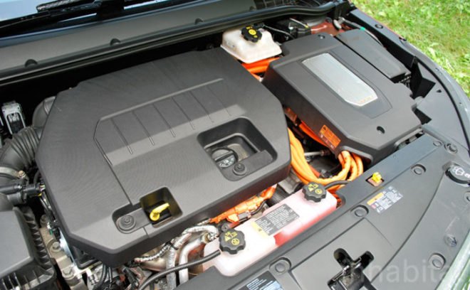 Chevy Volt test drive, Chevy Volt extended test drive, Inhabitat, Laura K. Cowan, Transportation Editor, green transportation, alternative transportation, electric vehicle, electric car, PHEV, plug-in hybrid, range-extended EV, green automotive design