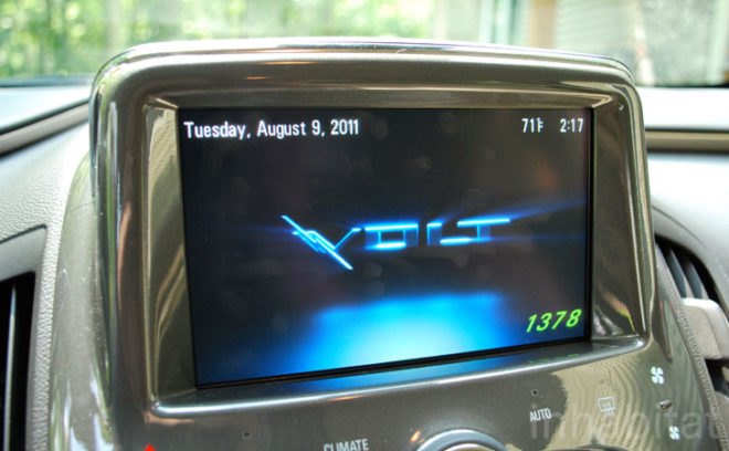 Chevy Volt test drive, Chevy Volt extended test drive, Inhabitat, Laura K. Cowan, Transportation Editor, green transportation, alternative transportation, electric vehicle, electric car, PHEV, plug-in hybrid, range-extended EV, green automotive design