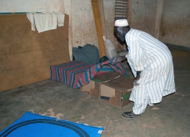Cardboard, cardboard bed, disaster relief, humanitarian design, LeafBed, Leaf Supply