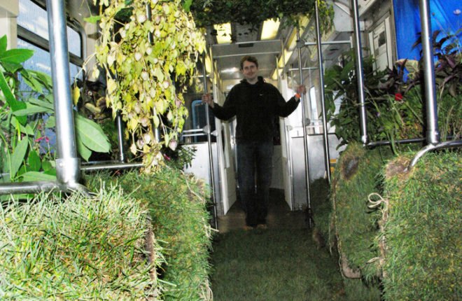green design, eco design, sustainable design, The Mobile Garden, Art on Track, noisivelvet, CTA, subway train garden, indigenous plants