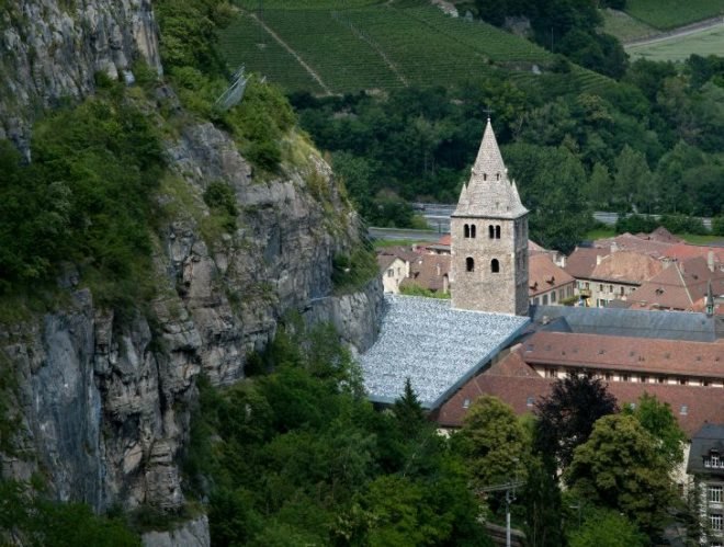 Couverture Ruine Archeologique, Savioz Fabrizzi Architectes, st. maurice abbey, disaster proof design, daylighting, floating roof, archaeology site