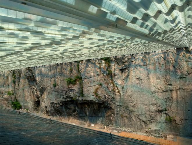 Couverture Ruine Archeologique, Savioz Fabrizzi Architectes, st. maurice abbey, disaster proof design, daylighting, floating roof, archaeology site