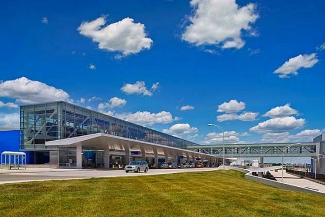 Detroit Metro Airport, Gensler, detroit metropolitan wayne county airport, eco airport, detroit, airport, green design