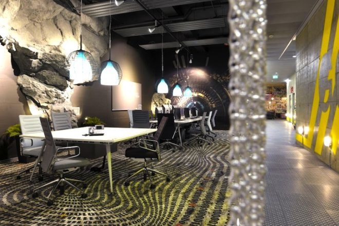 Google, Zurich, Zooglers, Adaptive Reuse, renovation, daylight, glass-partitioning, eco design, sustainable design, green design, collaborative space, green space, daylighting