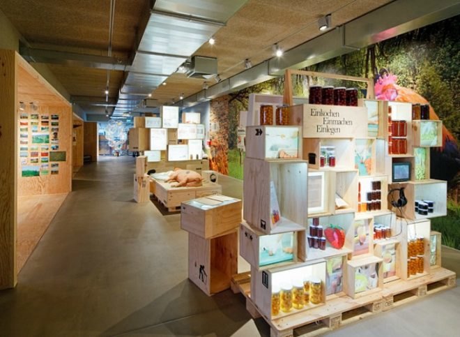 Genussregal, BWM Architekten und Partner, cargotecture, shipping containers, austria, local food, wine shop, sustainable food